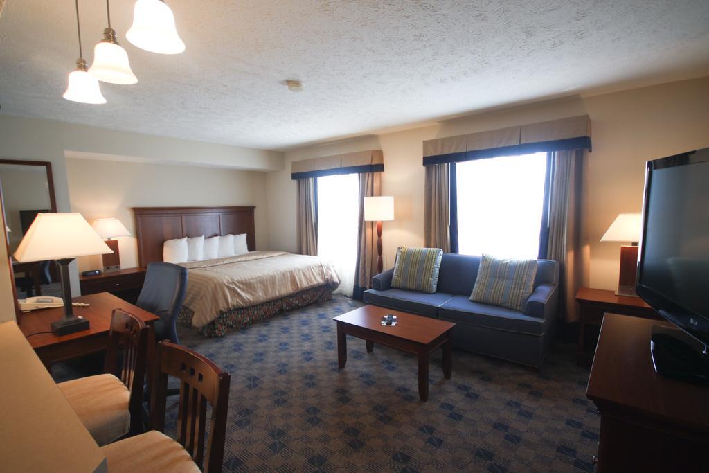 Charwood Suites Колумбус Экстерьер фото
